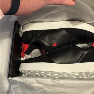 Atoms 251 Black MKBHD Collab